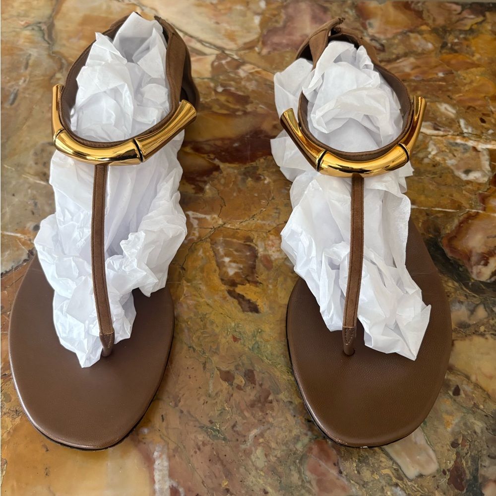 Gucci Brown Leather T-Strap Sandals with Gold Accent